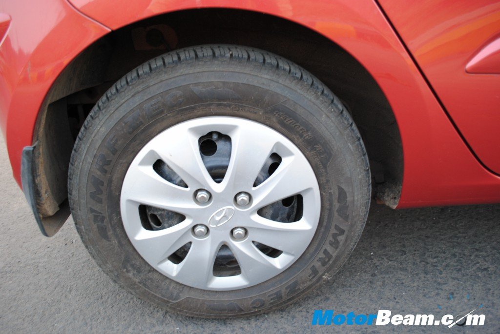 Hyundai_i10_Tyres Puny rubber