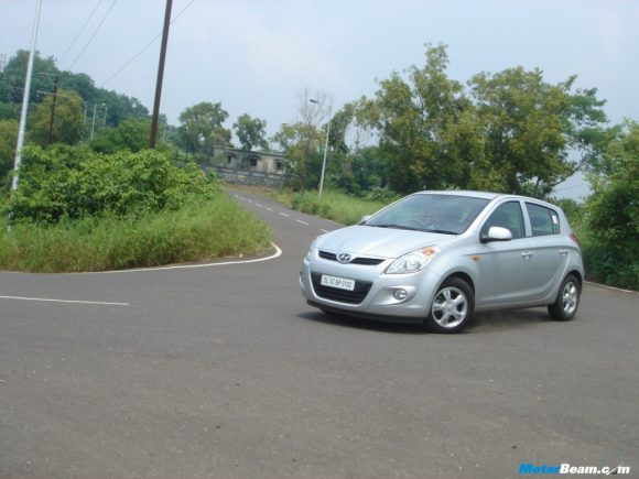 Hyundai_i20_Advantage