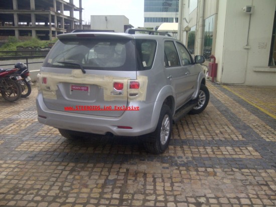 Fortuner Facelift 2012 Spied Delhi