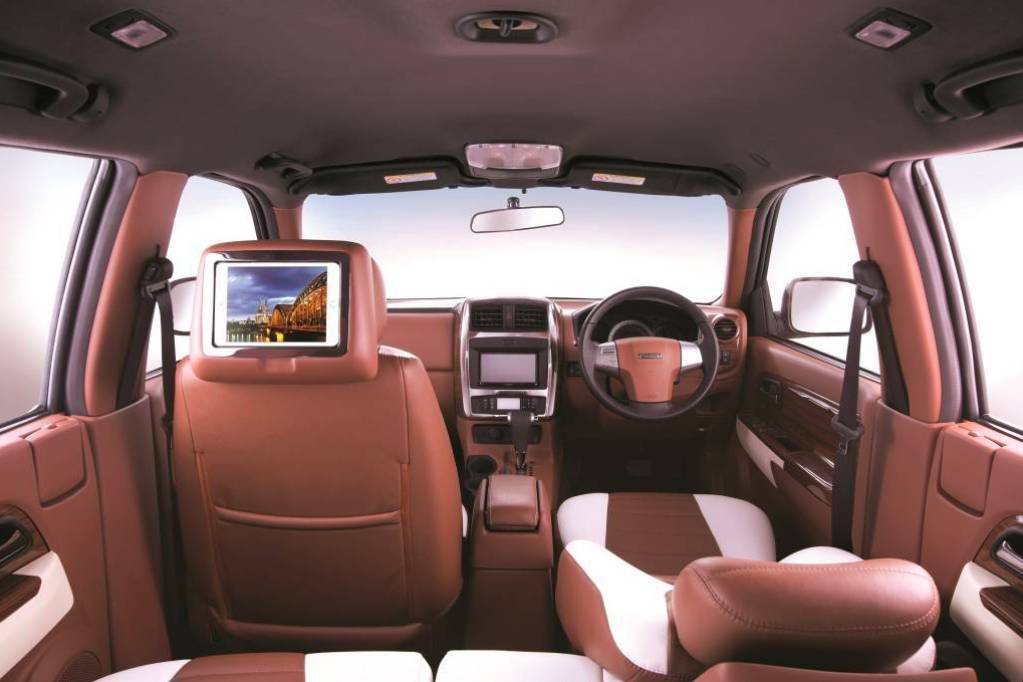Isuzu MU 7 DC Design Interiors