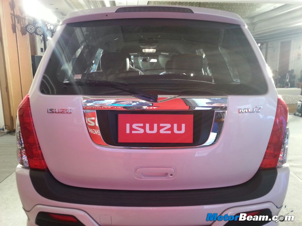 Isuzu MU7 Rear