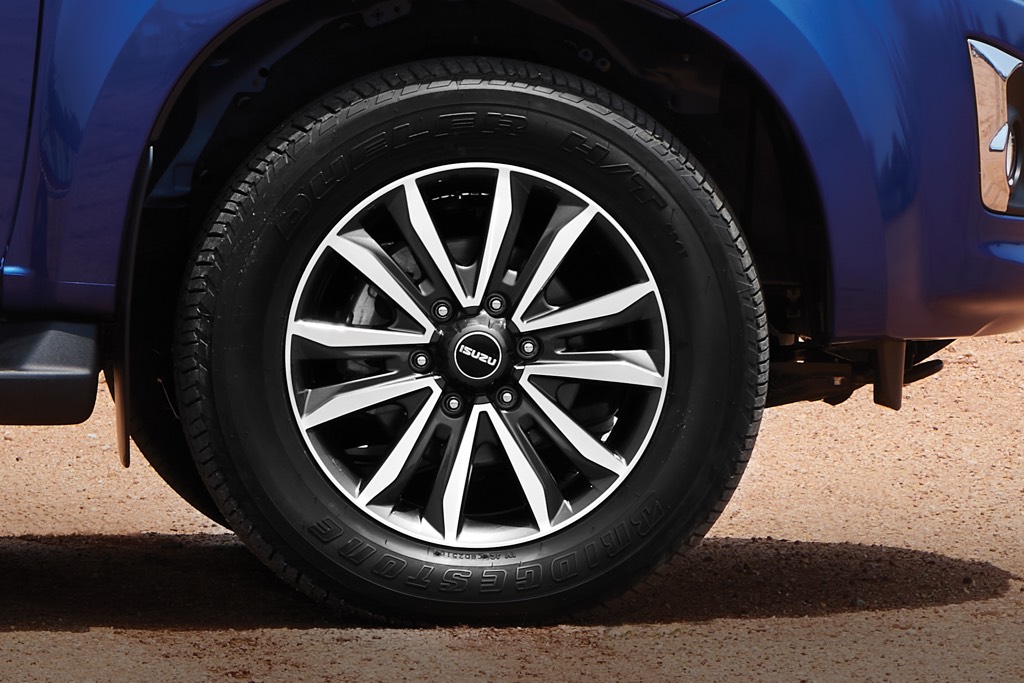 Isuzu V-Cross Facelift Alloys