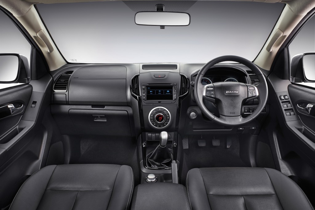 Isuzu V-Cross Facelift Interior