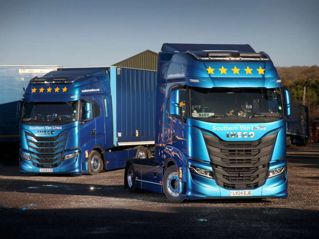 Iveco S-Way front