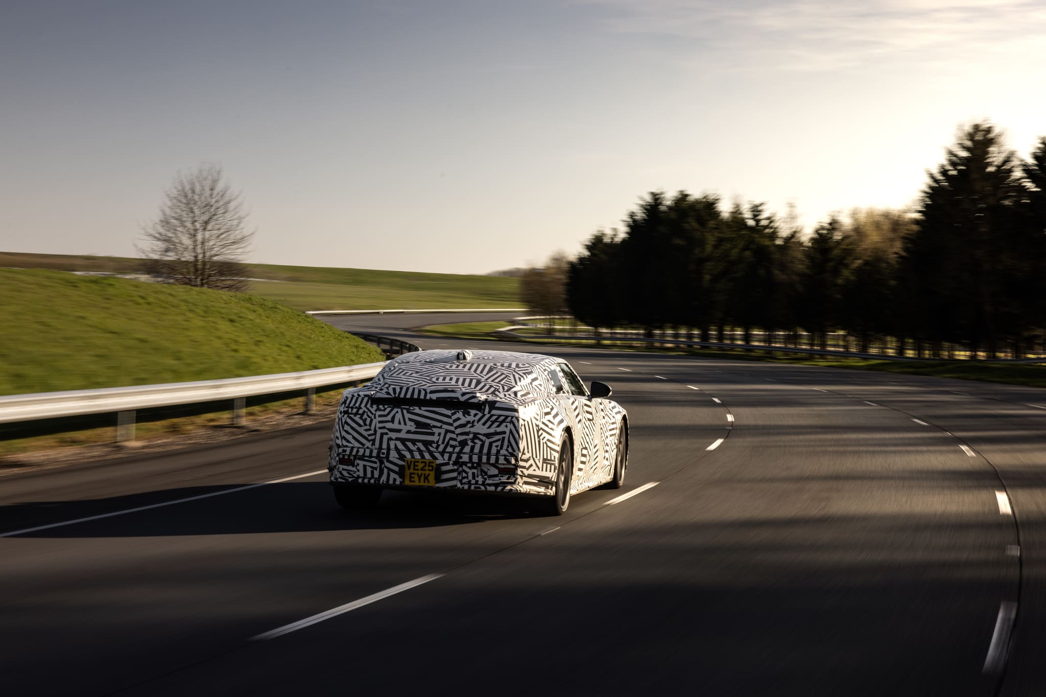 Jaguar GT 1