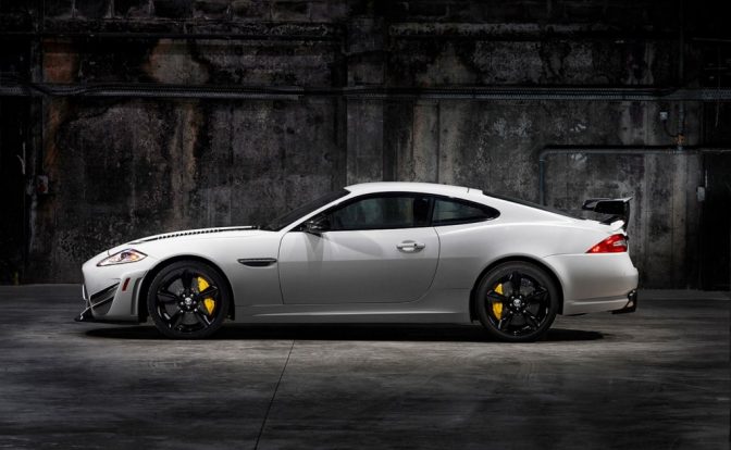 Jaguar XKR-S GT Side