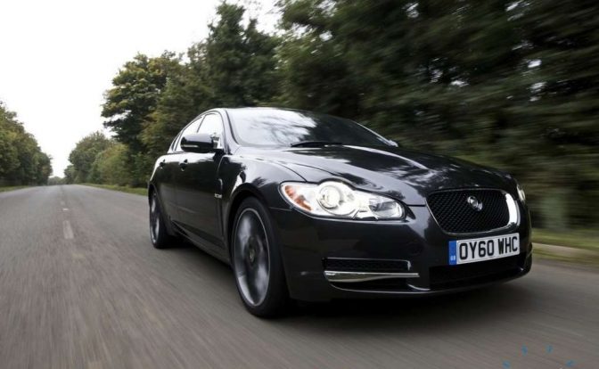Jaguar_XF_Black_Pack
