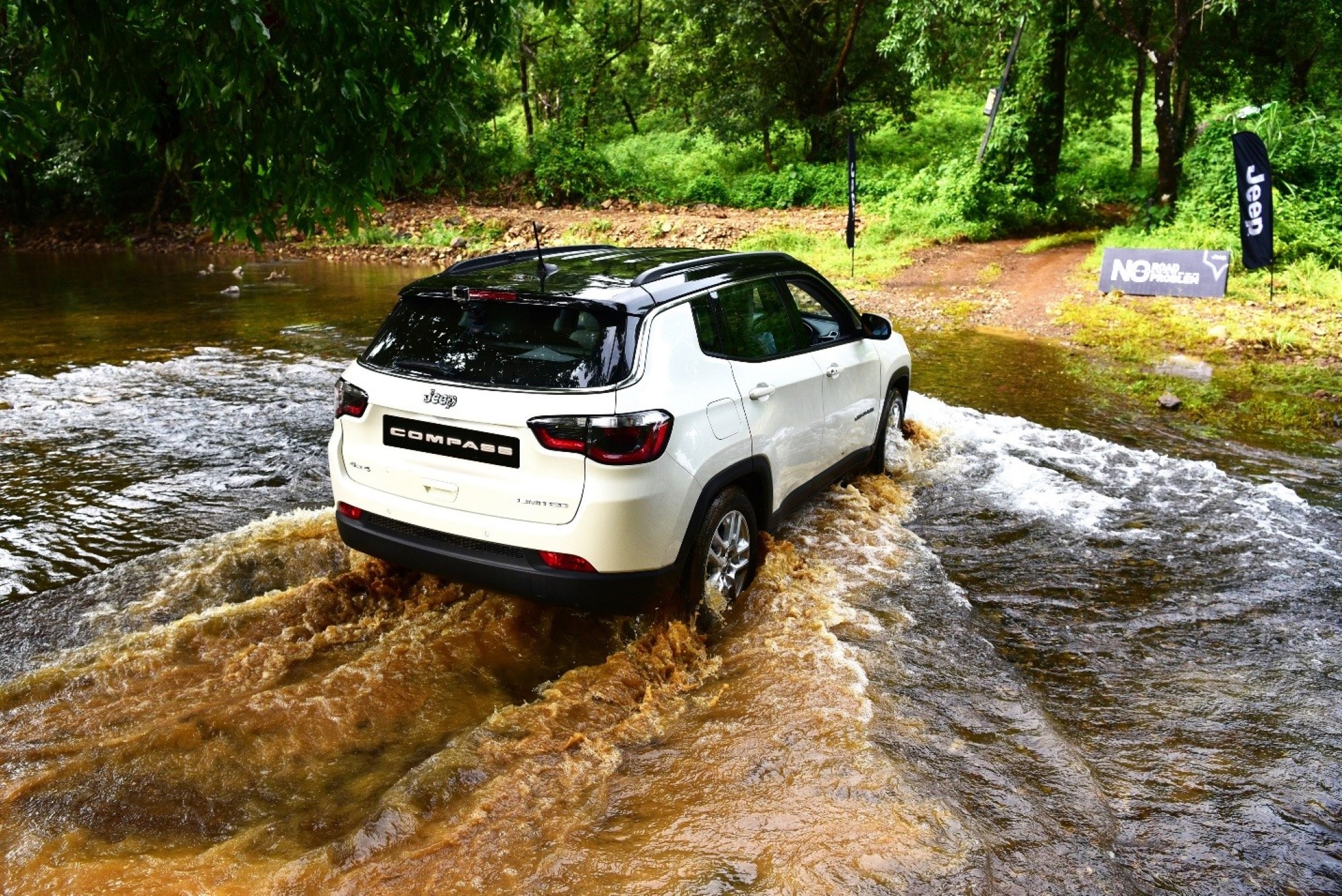 Jeep Compass White