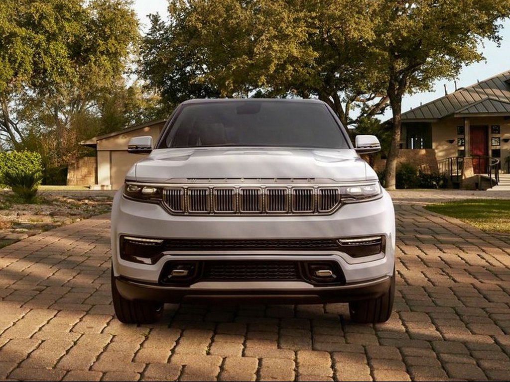 Jeep Grand Wagoneer Concept Front
