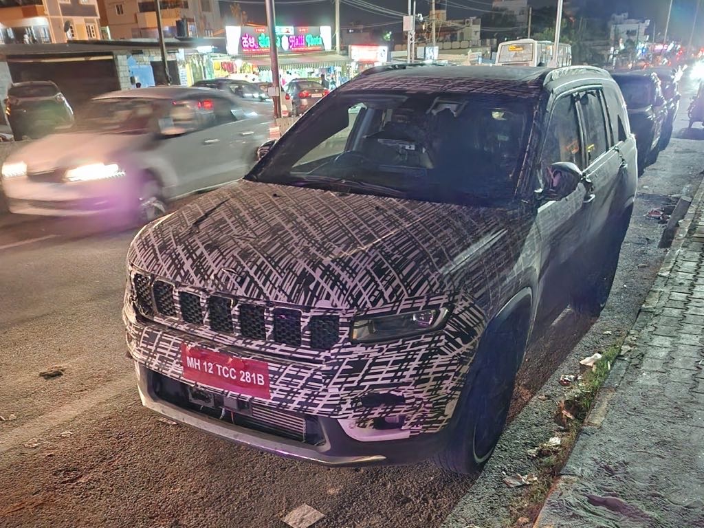 Jeep Meridian Facelift Spied