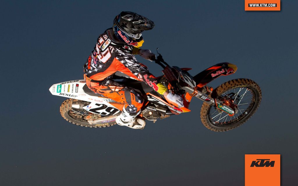 KTM 350 SX-F Flying