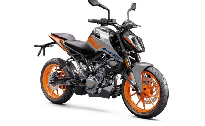 KTM Duke 200 Metallic Silver