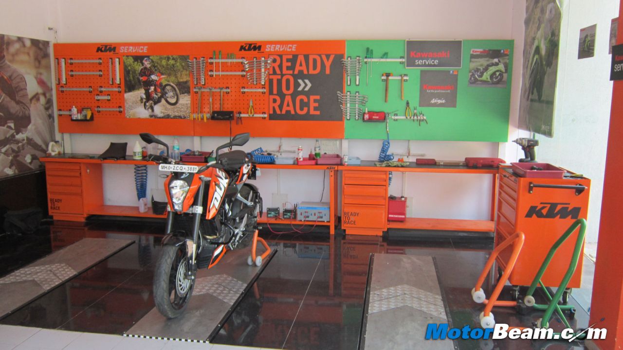 KTM Duke 200 Servicing KTM Duke 200 Servicing