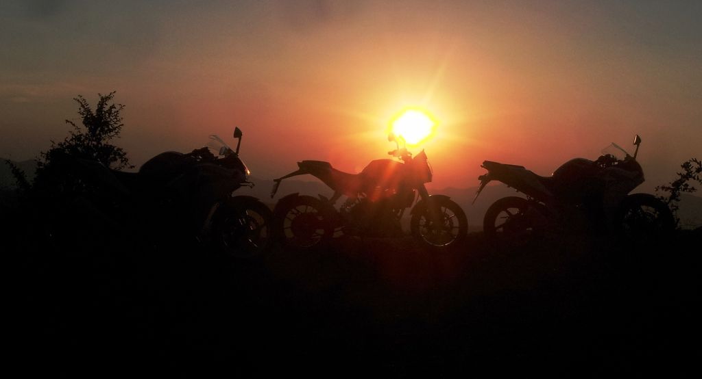 KTM Duke 200 Sunset
