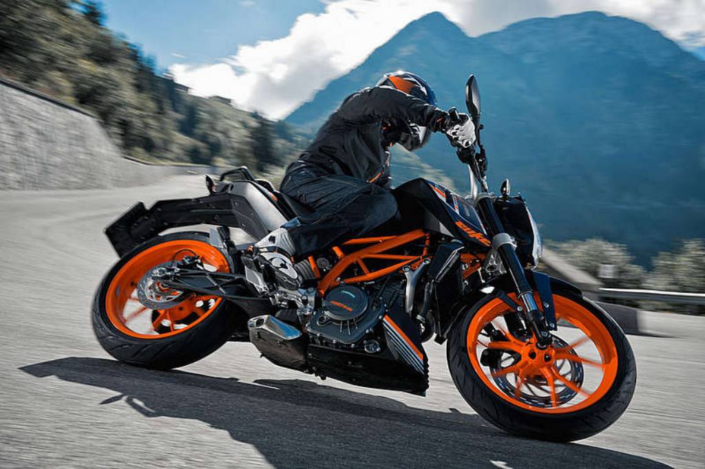 KTM Duke 390 Black
