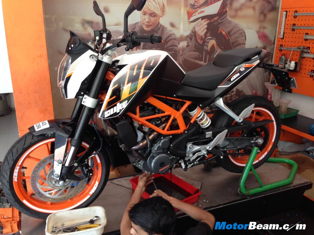 KTM Duke 390 Service KTM Duke 390 Service