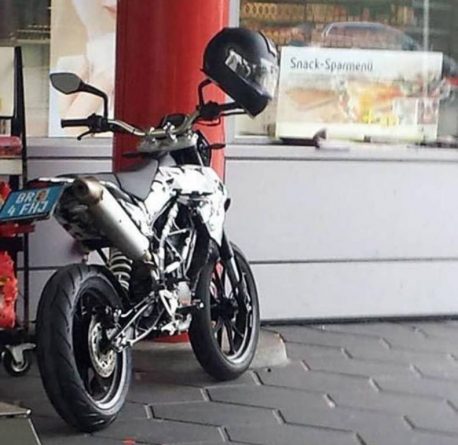 KTM Duke 390 Supermoto