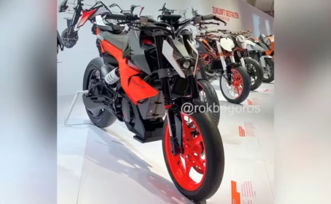 KTM E-Duke Front