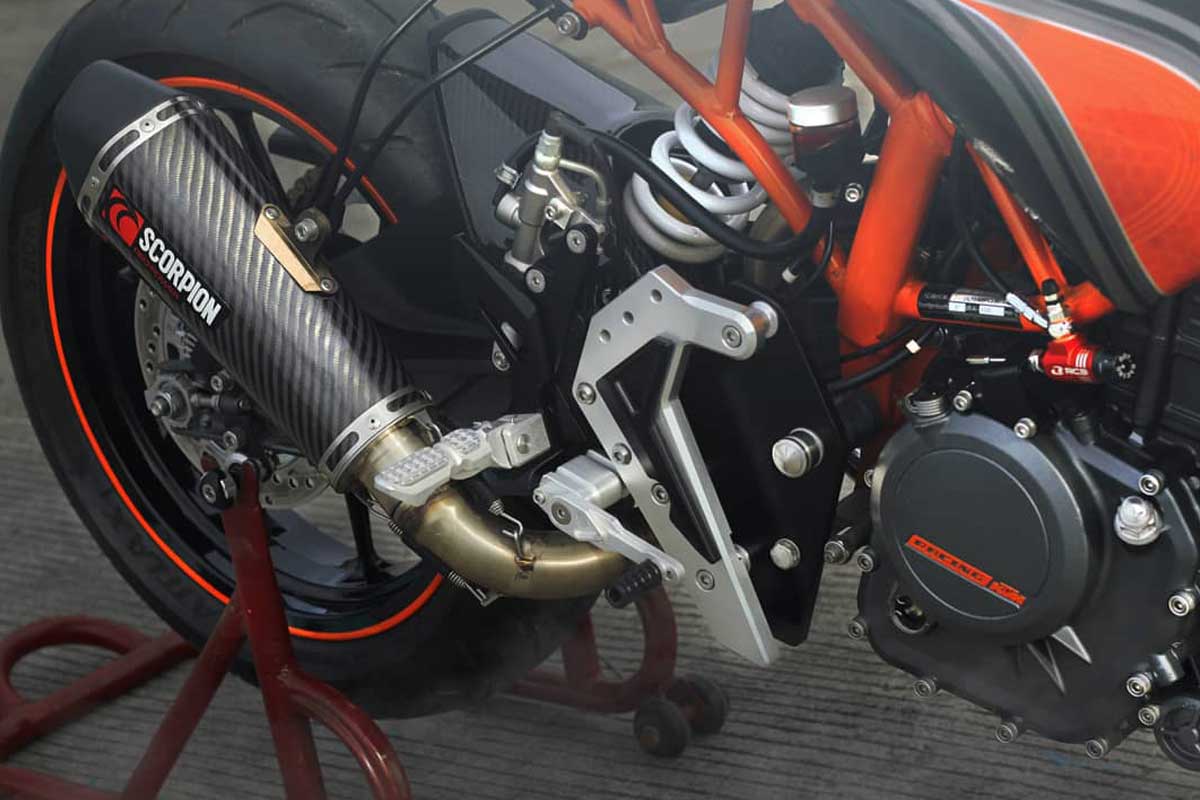 KTM RC 250 Minority Customs Rear Set