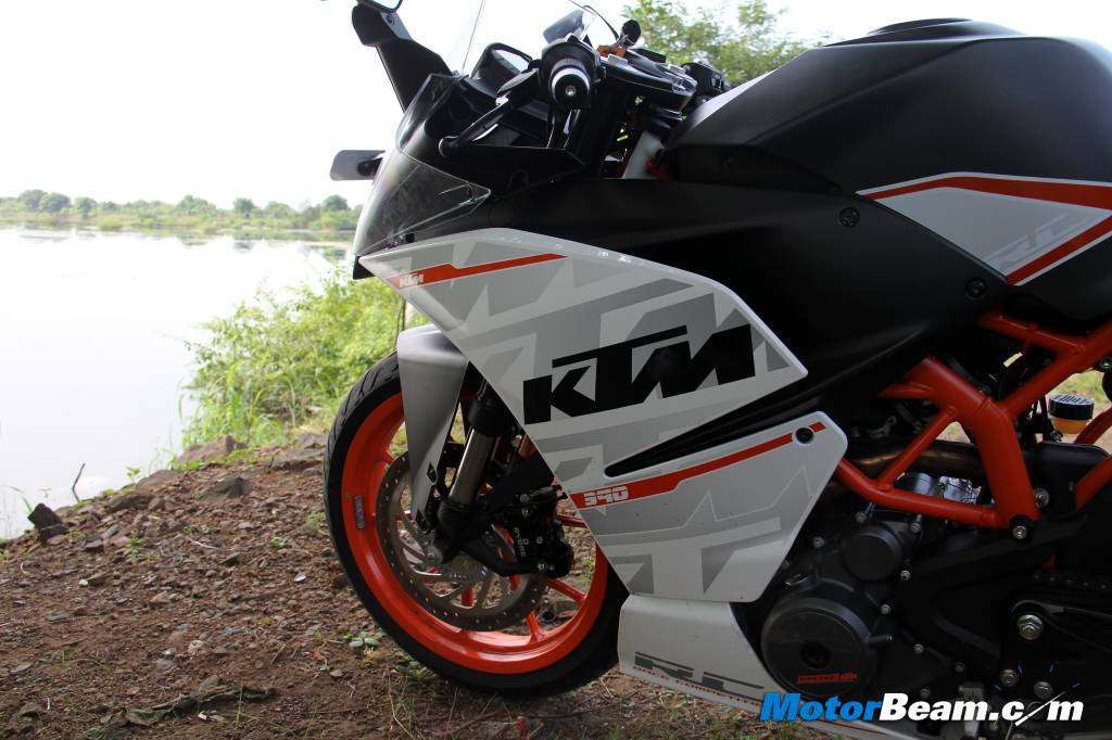 KTM RC 390 First Ride