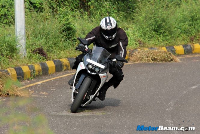 KTM RC 390 Handling