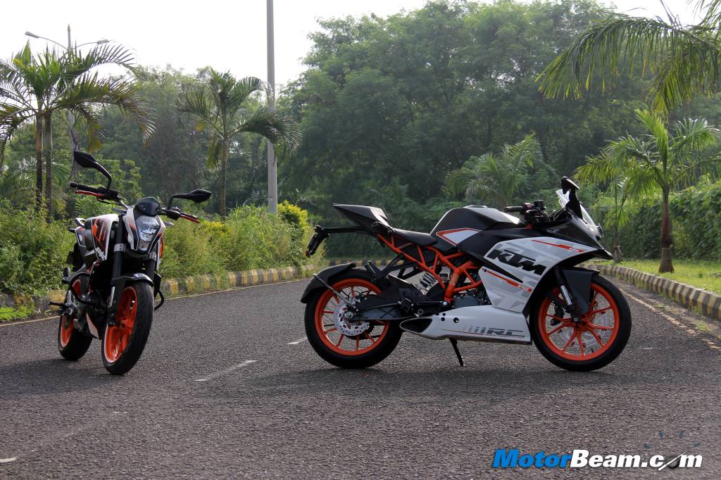 KTM RC 390 vs Duke 390 Performance