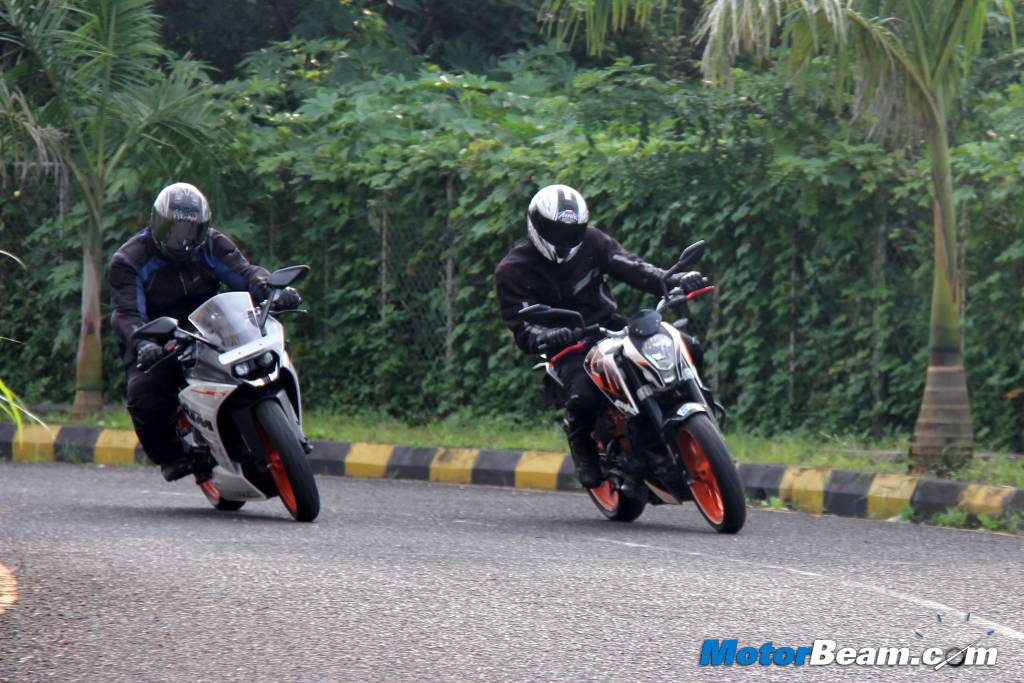KTM RC 390 vs Duke 390 Review