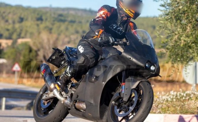 KTM RC 990 Spied