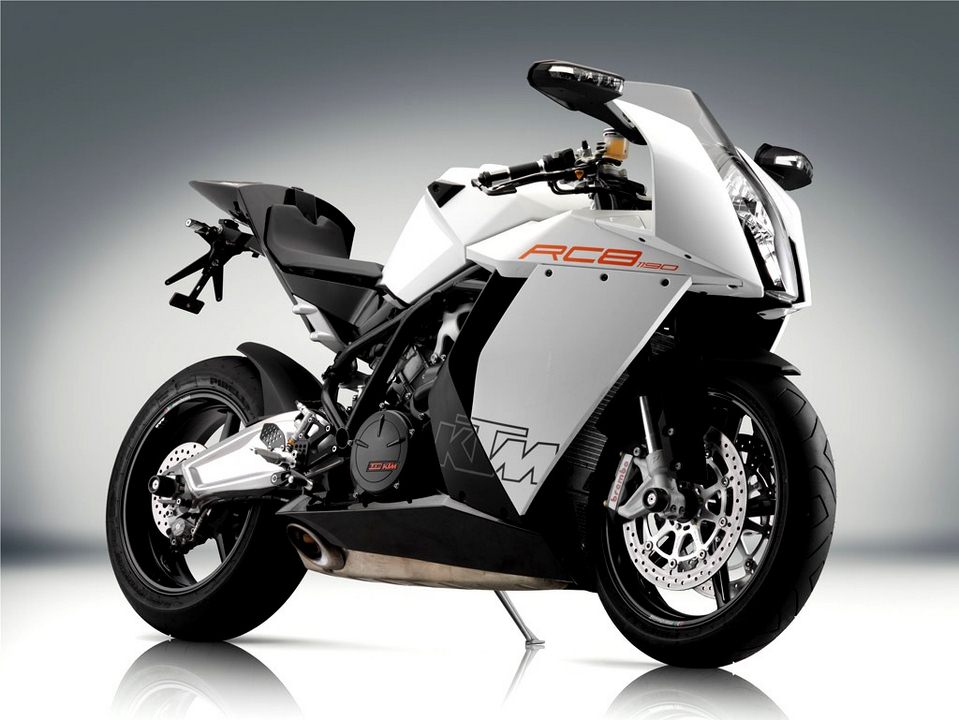 KTM RC8 front