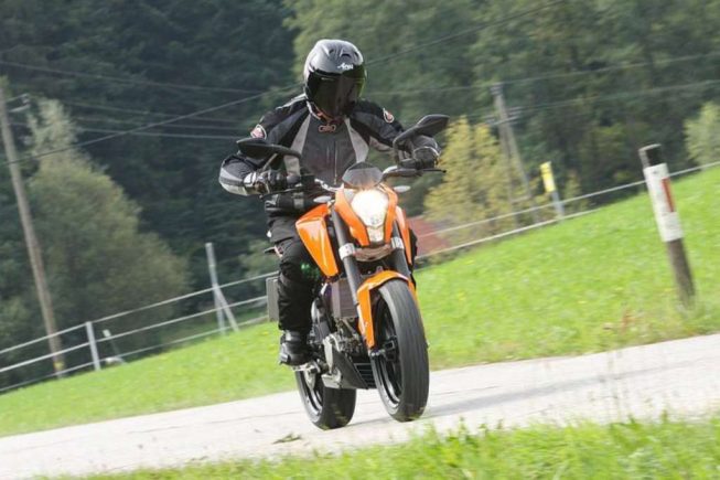 KTM_Duke_200