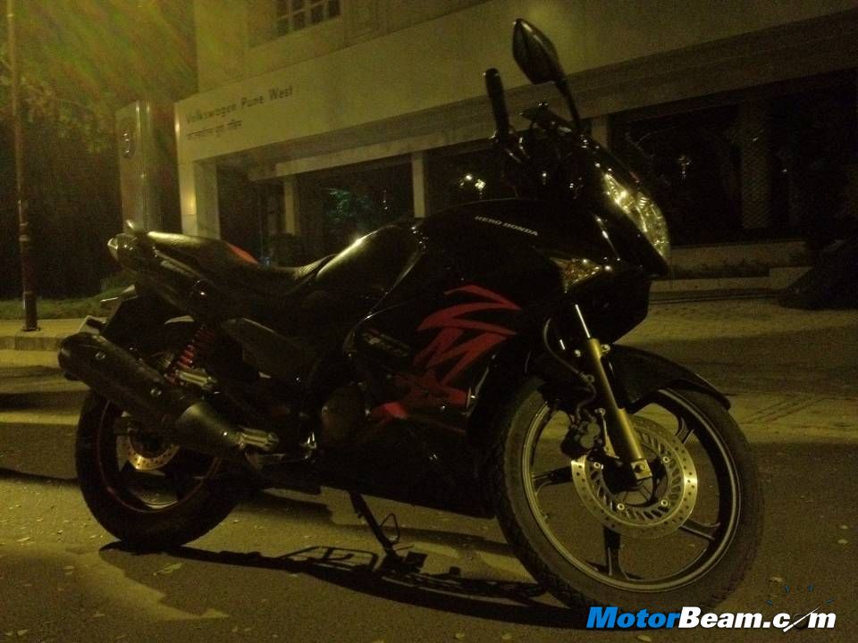 Karizma ZMR Night Ride Karizma ZMR Night Ride
