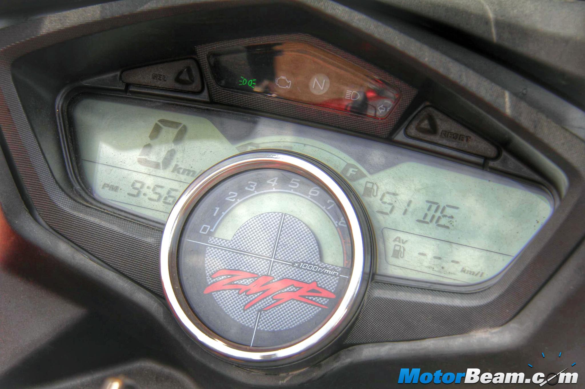 Karizma vs Pulsar 200 AS