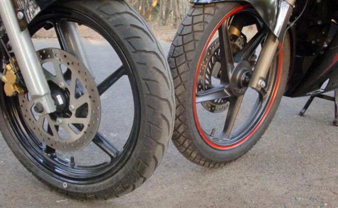 Karizma_ZMR_Vs_Fazer_Tyres