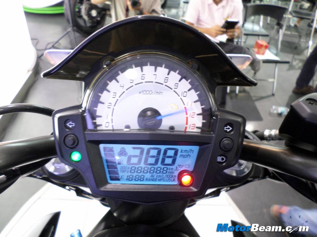 Kawasaki ER-6n Launch