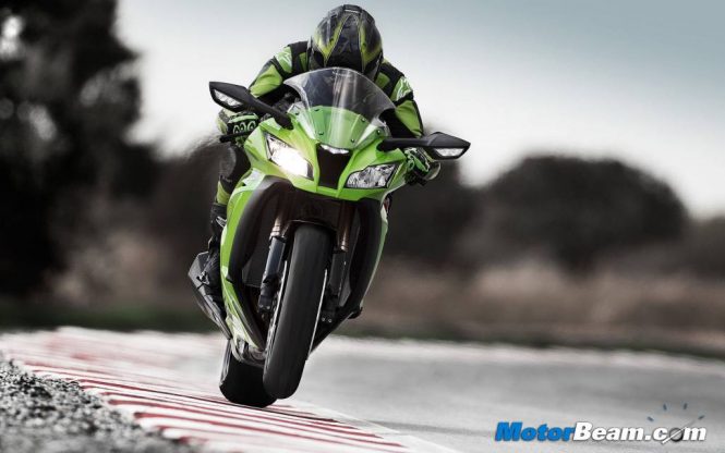 Kawasaki Ninja ZX-10R Wheelie