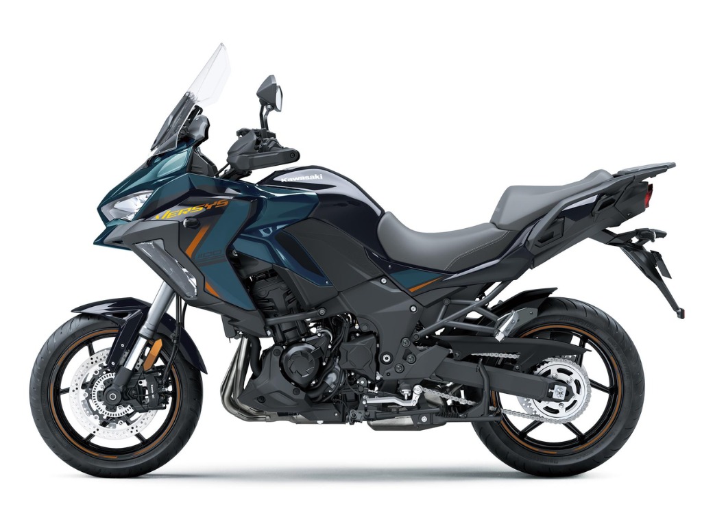 Kawasaki Versys 1100 SE side