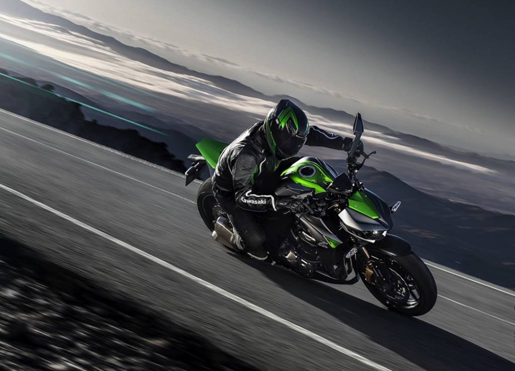 Kawasaki Z1000 Handling