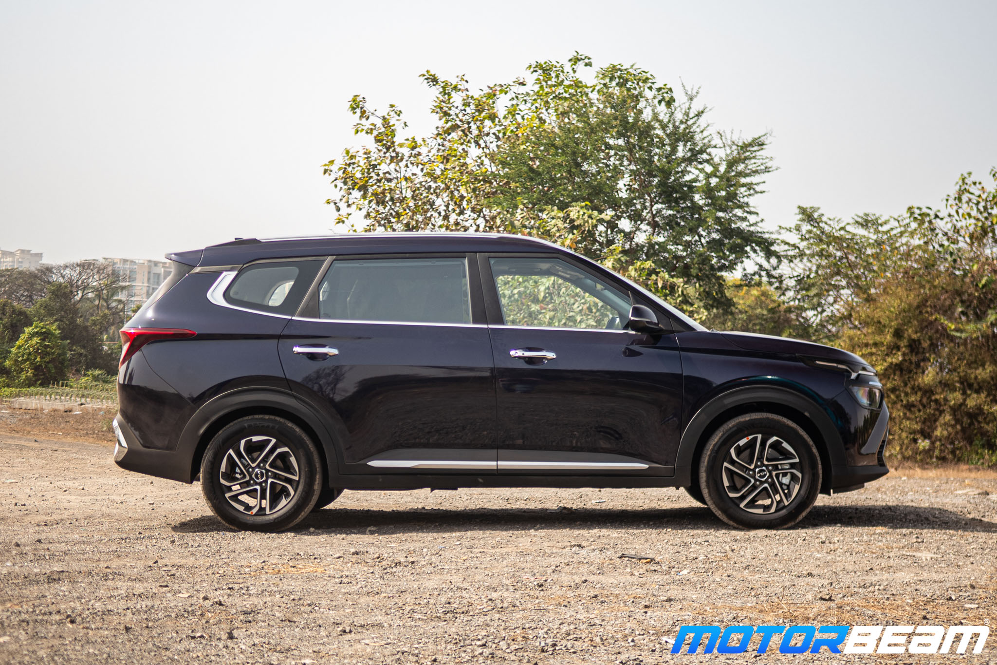 Kia-Carens-32