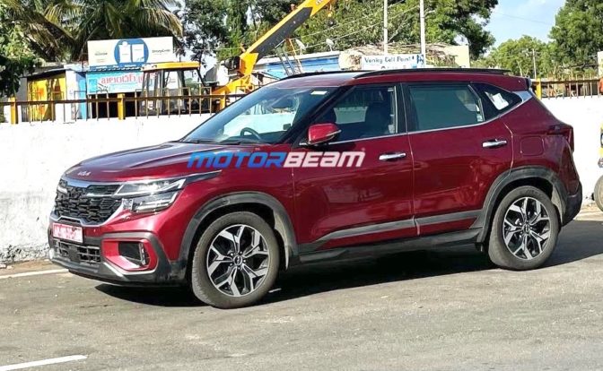 Kia Seltos Facelift Spotted