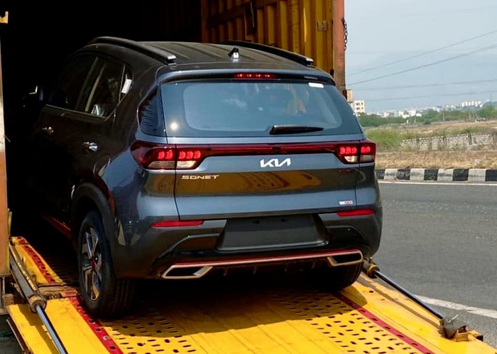 Kia Sonet Logo Back