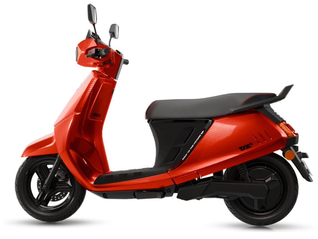 Kinetic DX EV side