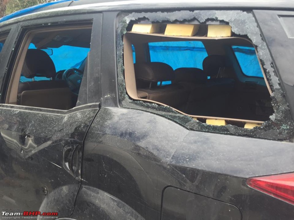 Ladakh Taxi Mafia Attack Cars