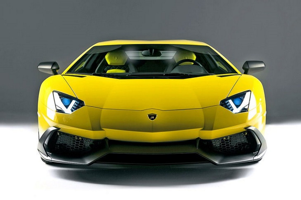 Lamborghini Aventador Anniversario Front