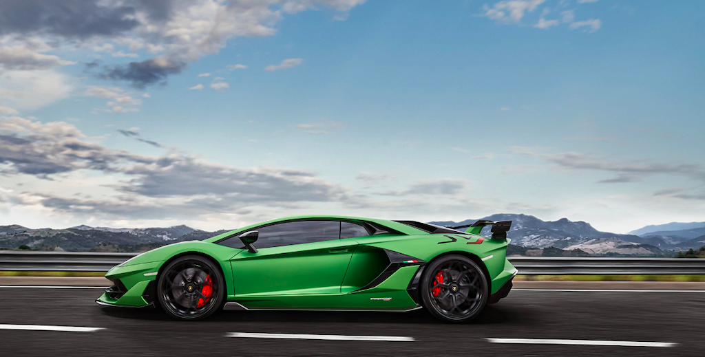 Lamborghini Aventador SVJ Side