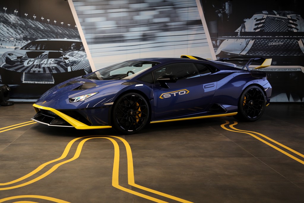 Lamborghini Huracan STO