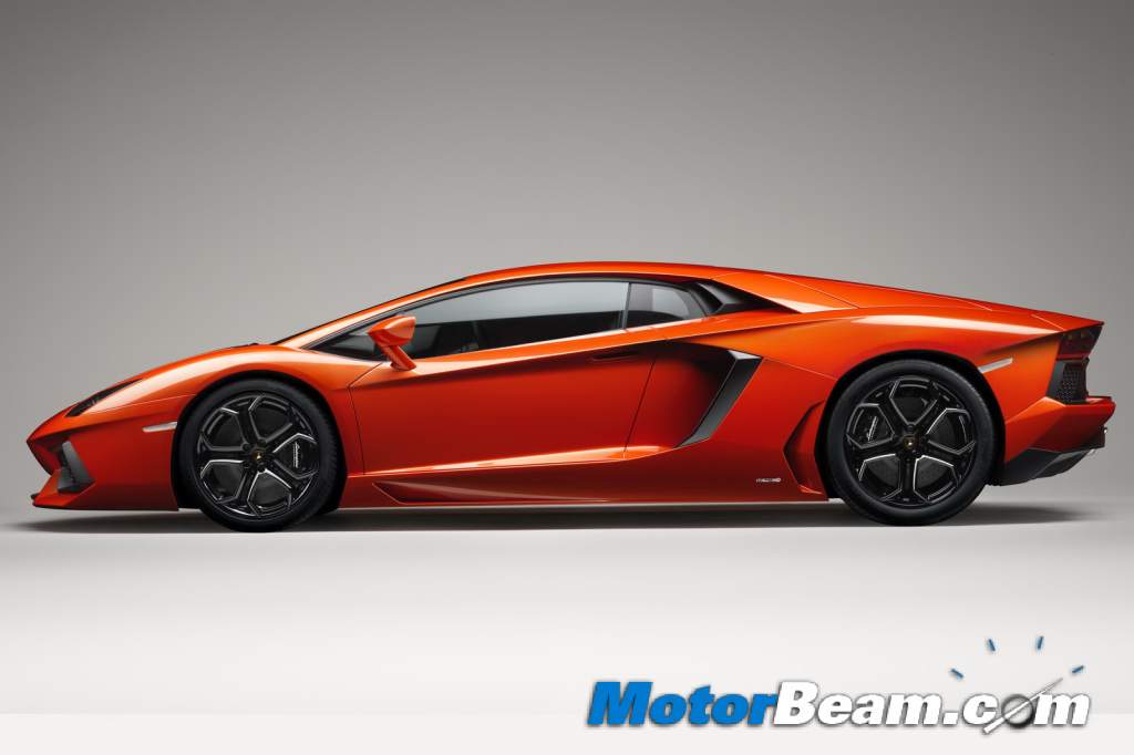 Lamborghini_Aventador_Side Lamborghini_Aventador_Side