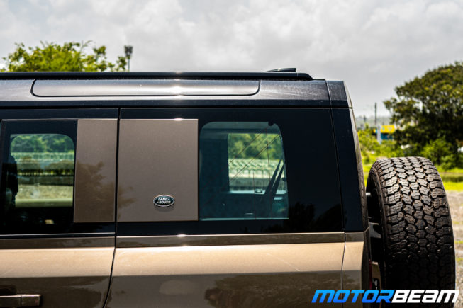 Land-Rover-Defender-21