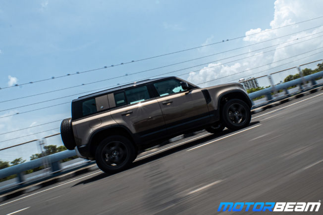 Land-Rover-Defender-7