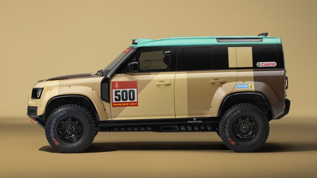Land Rover Defender Dakar D7X-R Side