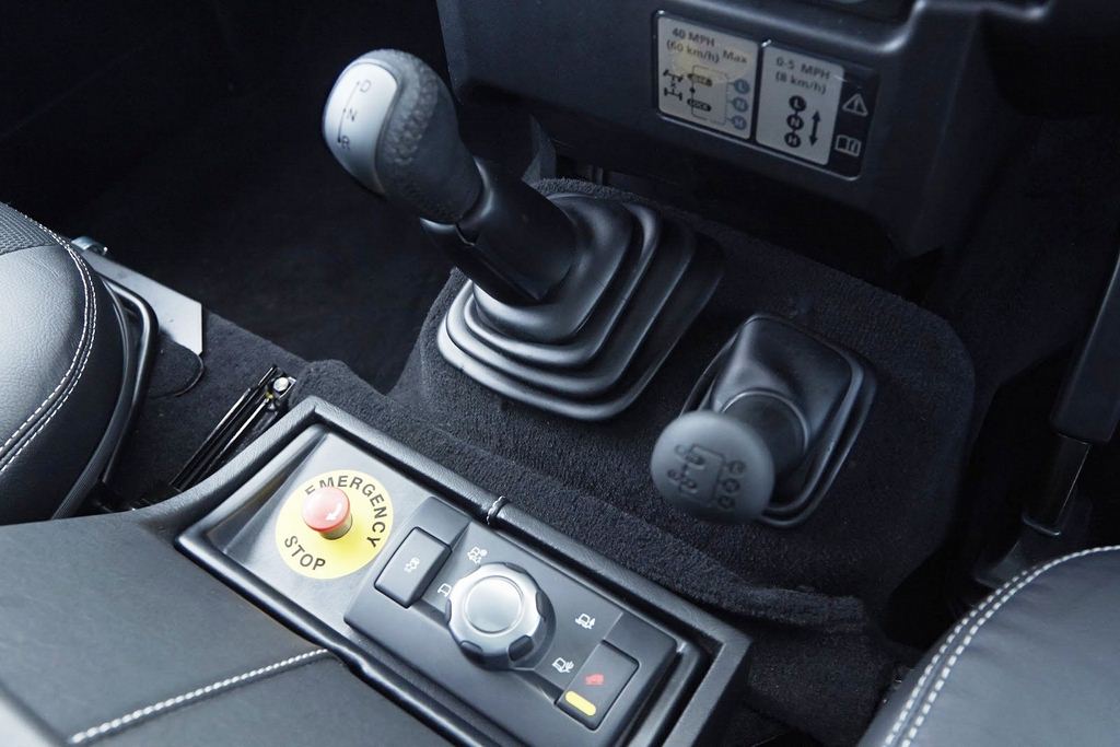 Land Rover Defender Electric gears